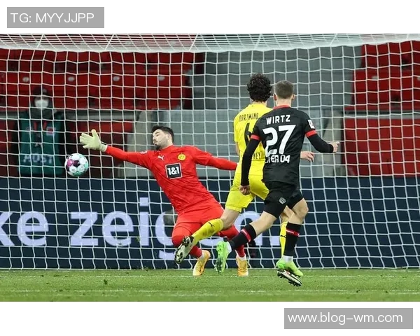 多特蒙德与勒沃库森关注利兹联16岁中场新星萨姆阿尔克 多特蒙德与勒沃库森关注利兹联16岁中场新星萨姆阿尔克