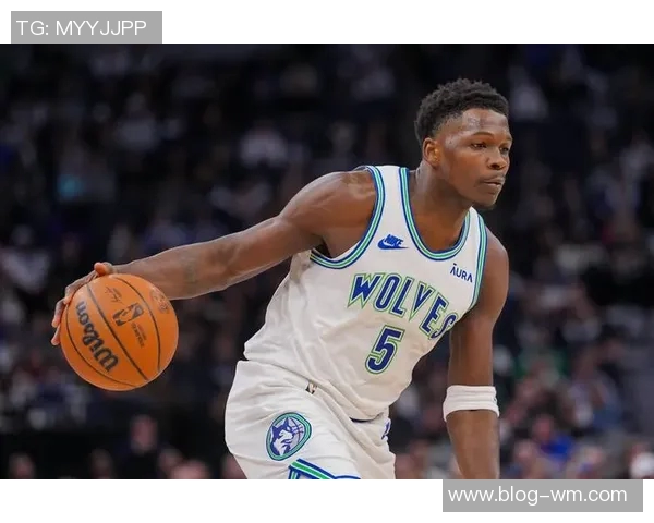 爱德华兹面对联防挑战上半场表现平平仅得8分3助攻2抢断 爱德华兹面对联防挑战上半场表现平平仅得8分3助攻2抢断